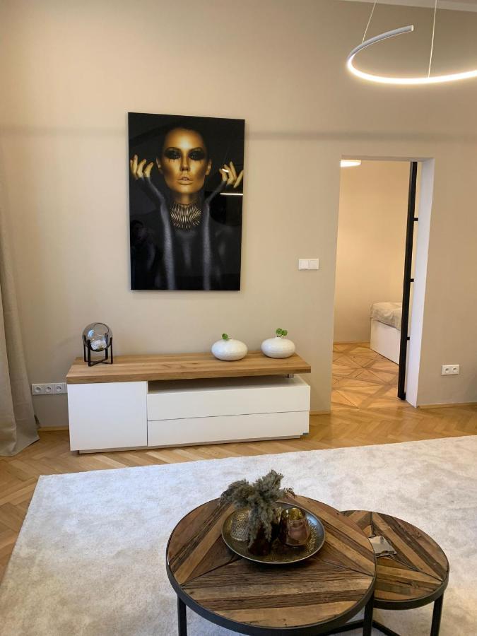 Bella Vista Collonade Apartment Карлови Вари Екстериор снимка