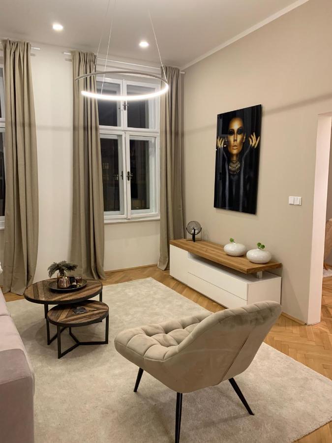 Bella Vista Collonade Apartment Карлови Вари Екстериор снимка